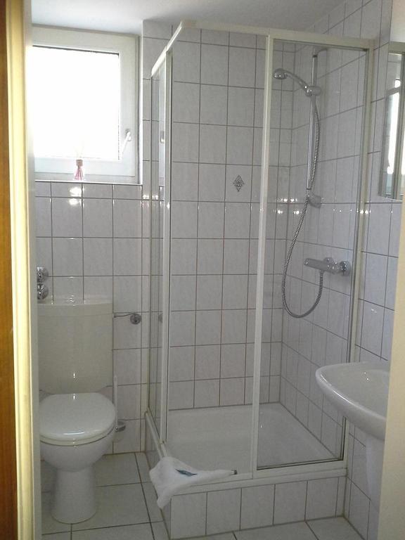 Haus Mariandl Hotel Дюселдорф Стая снимка