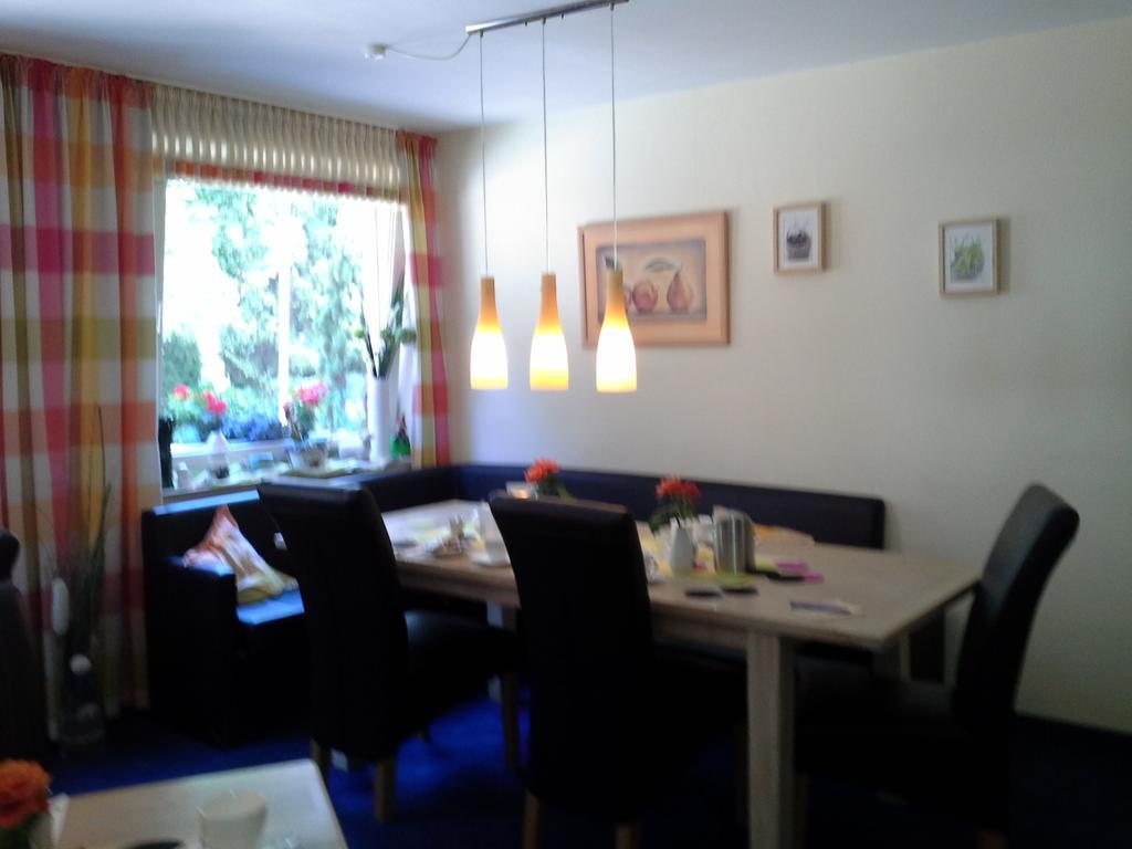 Haus Mariandl Hotel Дюселдорф Екстериор снимка
