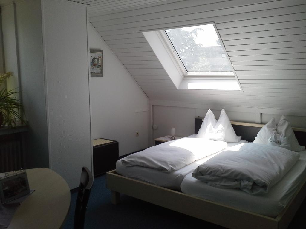 Haus Mariandl Hotel Дюселдорф Екстериор снимка